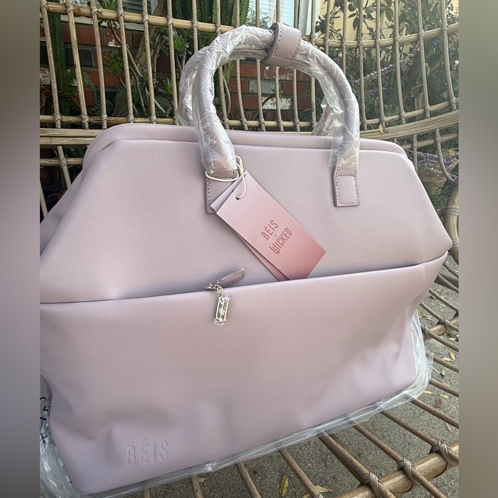 Beis Luggage Wicked Pink Weekender